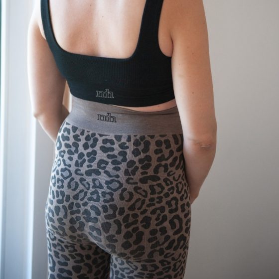 Mama Hangs Mama Flow Long Leggins