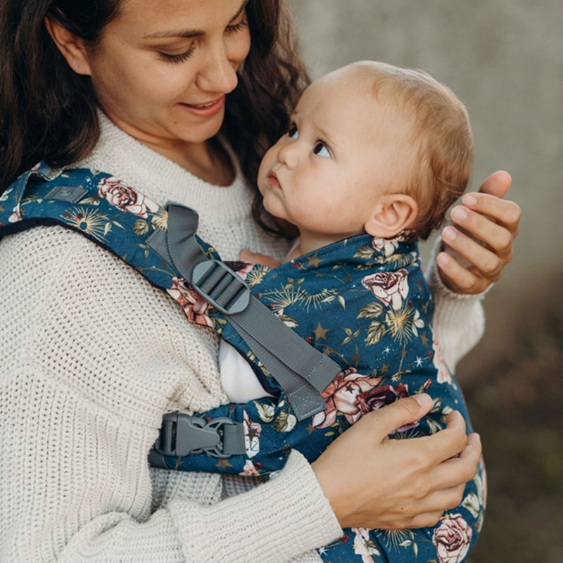 Quel Porte Bebe Physiologique Choisir Pour Les Nouveau Nes