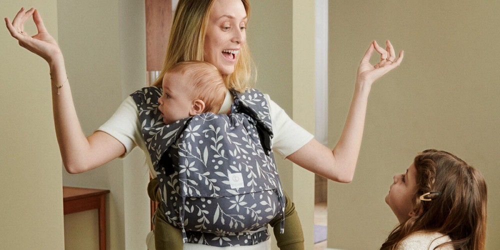 Stokke Limas Carrier Plus Ardoise Florale - Porte bébé Mei-Tai Hybride
