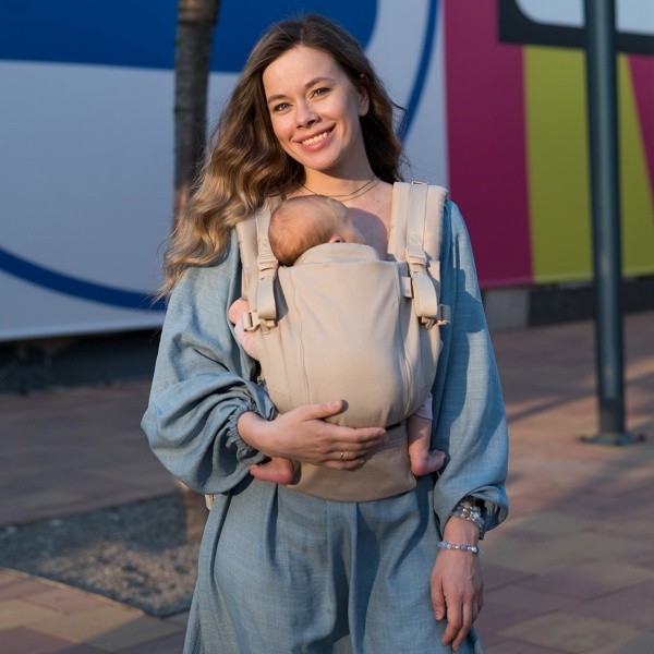 love-and-carry-one-wheat-porte-bebe-physiologique