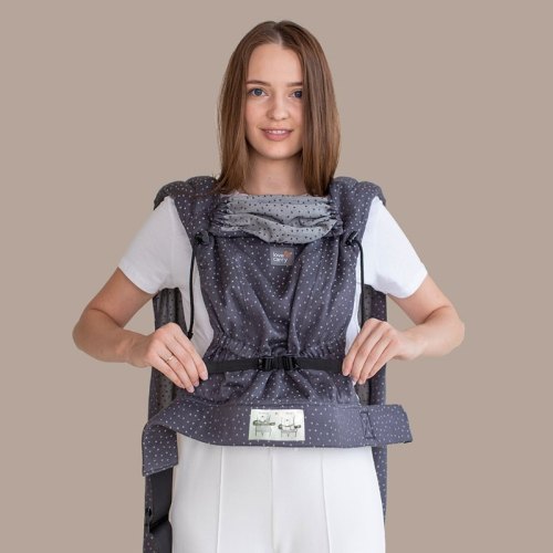 Resserrage de l'assise avant l'utilisation du LoveTie+ avec un nouveau-né