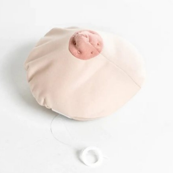 Modèle anatomique de sein féminin en tissu