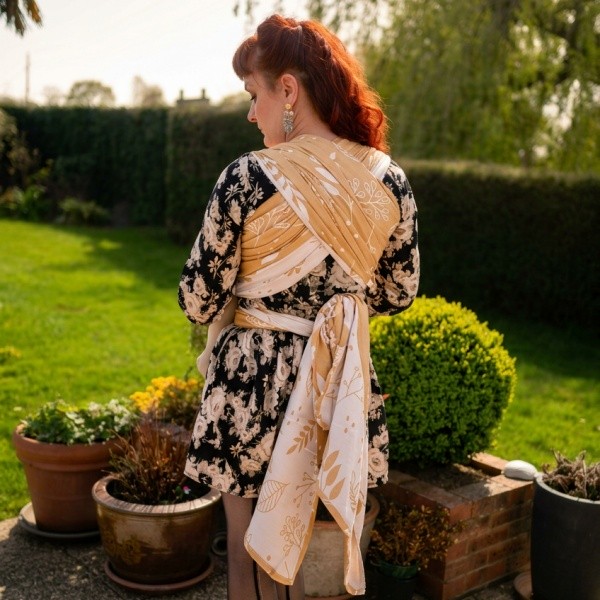 Naturioù Botanie Ocre - Écharpe de Portage Tissée en Jacquard