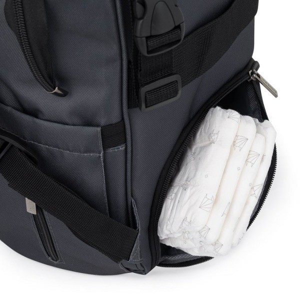 Accès rapide par l’arrière pour récupérer les affaires sans tout déballer.