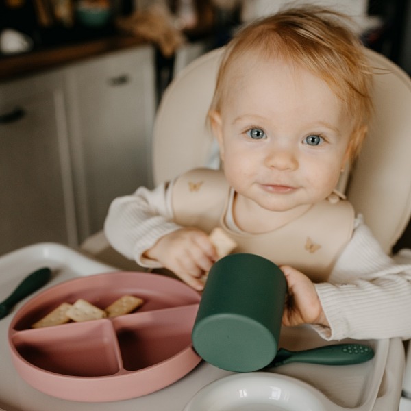 Petite&Mars - Take&Match - Assiette ronde compartimentée en silicone avec ventouse