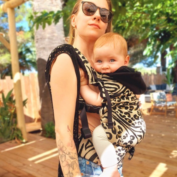 Porte-bébé HoodieCarrier 2 - Leozebra