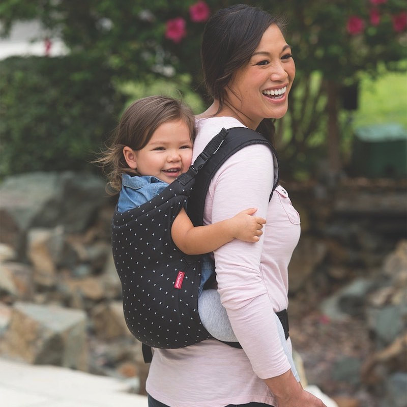 Comment choisir votre sac à dos porte-bébé pour aller en voyage