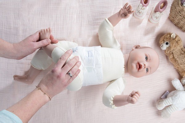 Mia Nouveau-né 52cm 3,3kg - Poupon de Portage Lesté et Articulé renates puppenstube renates-puppenstube